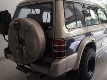 https://riyasewana.com/uploads/mitsubishi-pajero-2-8l-1994-1819420312594.jpg