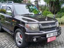 Mitsubishi Pajero 2000 SUV