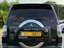 https://riyasewana.com/uploads/mitsubishi-pajero-2013-1211425912764.jpg
