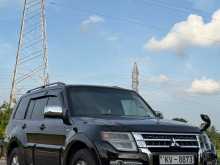 https://riyasewana.com/uploads/mitsubishi-pajero-2013-1211425912982.jpg