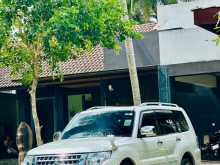 Mitsubishi Pajero 2015 SUV