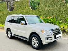 Mitsubishi Pajero 2015 SUV