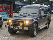 Mitsubishi Pajero 1987 SUV