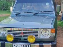Mitsubishi Pajero 1988 SUV
