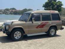 Mitsubishi Pajero 1988 SUV