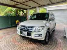 https://riyasewana.com/uploads/mitsubishi-pajero-2317571222563.jpg
