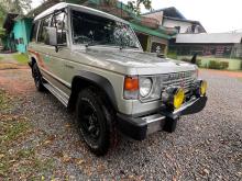 Mitsubishi Pajero 1988 SUV