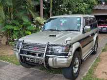 Mitsubishi Pajero 1992 SUV