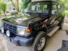 Mitsubishi Pajero Montero 1998 SUV