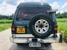 https://riyasewana.com/uploads/mitsubishi-pajero-26123716245.jpg