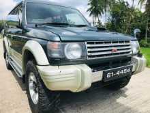 https://riyasewana.com/uploads/mitsubishi-pajero-26123716491.jpg