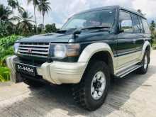 https://riyasewana.com/uploads/mitsubishi-pajero-26123716952.jpg