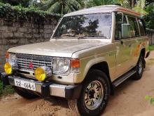 Mitsubishi Pajero 1988 SUV