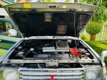 https://riyasewana.com/uploads/mitsubishi-pajero-3014241724133.jpg