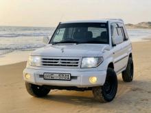 Mitsubishi Pajero Jeep 2003 SUV