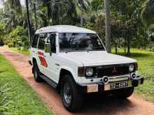 Mitsubishi Pajero 1989 SUV