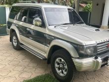 https://riyasewana.com/uploads/mitsubishi-pajero-320373217374.jpg