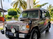 Mitsubishi Pajero 1988 SUV