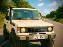 Mitsubishi Pajero 1987 SUV