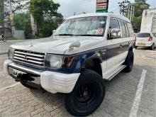 Mitsubishi Pajero 1993 SUV