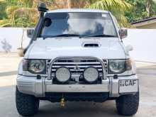 https://riyasewana.com/uploads/mitsubishi-pajero-5162250792.jpg