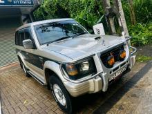 Mitsubishi Pajero 1990 SUV