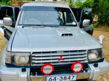 Mitsubishi Pajero 1993 SUV