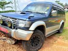 Mitsubishi Pajero 1992 SUV