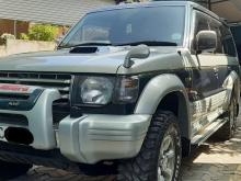 Mitsubishi PAJERO 1994 SUV