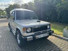 https://riyasewana.com/uploads/mitsubishi-pajero-722075922672.jpg