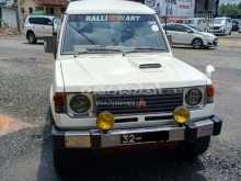 Mitsubishi Pajero 1990 SUV