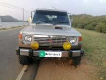 Mitsubishi Pajero 1986 SUV