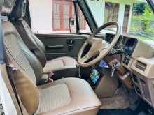 https://riyasewana.com/uploads/mitsubishi-pajero-flatroof-1985-47460812024.jpg