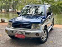 https://riyasewana.com/uploads/mitsubishi-pajero-gdi-1999-2516591512072.jpg