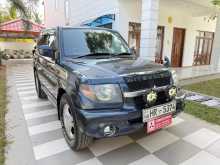 https://riyasewana.com/uploads/mitsubishi-pajero-gdi-2000-1011020012692.jpg