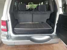https://riyasewana.com/uploads/mitsubishi-pajero-gdi-2000-1617225812204.jpg