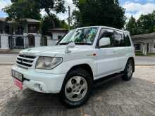 Mitsubishi Pajero GDI Io 2001 SUV
