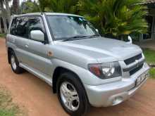 https://riyasewana.com/uploads/mitsubishi-pajero-gdi-2002-297215212214.jpg