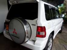 https://riyasewana.com/uploads/mitsubishi-pajero-gdi-2004-621342112544.jpg