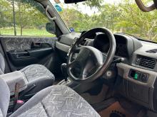 https://riyasewana.com/uploads/mitsubishi-pajero-gdi-2517453117395.jpg
