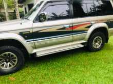 https://riyasewana.com/uploads/mitsubishi-pajero-intercooler-1991-2021014312924.jpg