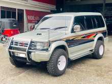 https://riyasewana.com/uploads/mitsubishi-pajero-intercooler-1993-1122224612913.jpg