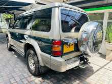 https://riyasewana.com/uploads/mitsubishi-pajero-intercooler-1993-1315360612062.jpg