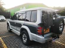 https://riyasewana.com/uploads/mitsubishi-pajero-intercooler-1993-412323512982.jpg