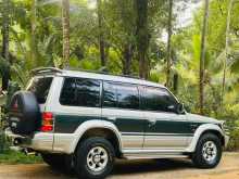 https://riyasewana.com/uploads/mitsubishi-pajero-intercooler-1994-158573812504.jpg