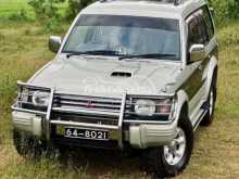 https://riyasewana.com/uploads/mitsubishi-pajero-intercooler-1994-158573812883.jpg