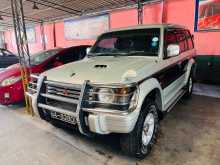 https://riyasewana.com/uploads/mitsubishi-pajero-intercooler-1995-614543812102.jpg