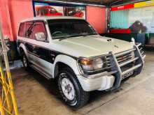 https://riyasewana.com/uploads/mitsubishi-pajero-intercooler-1995-614543812973.jpg