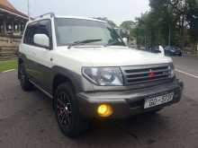 Mitsubishi PAJERO IO 2000 SUV