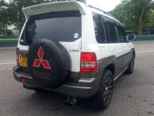 https://riyasewana.com/uploads/mitsubishi-pajero-io-151208136815.jpg